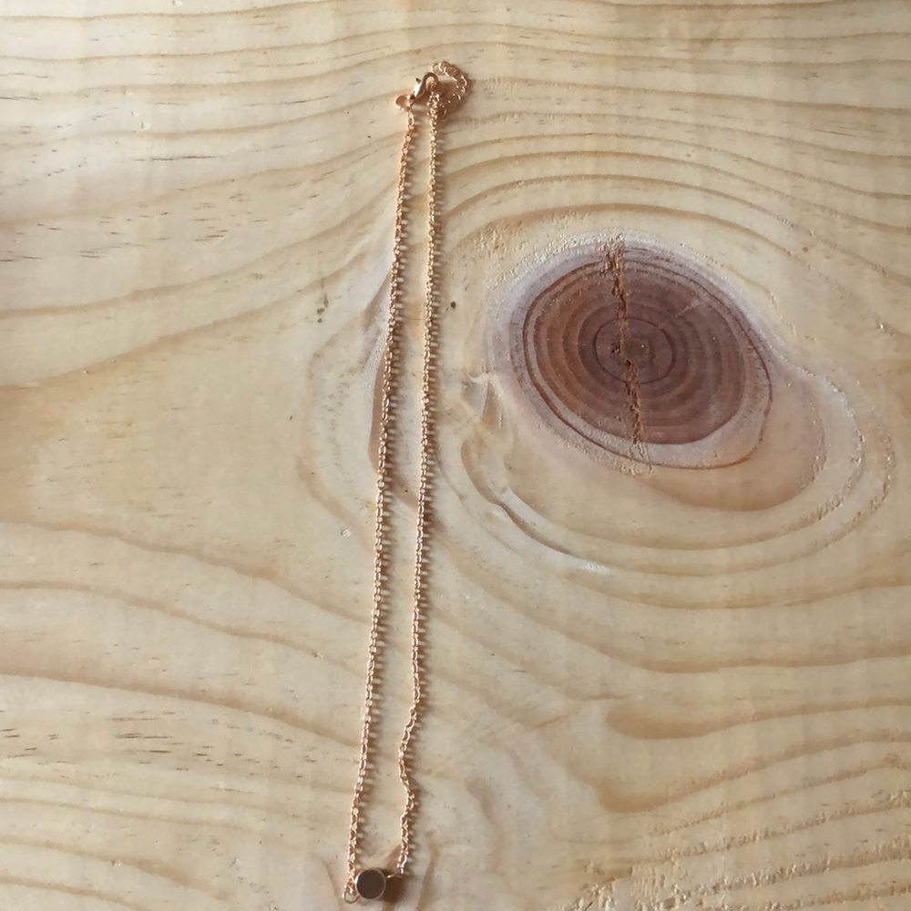 NWT Super cute gold necklace